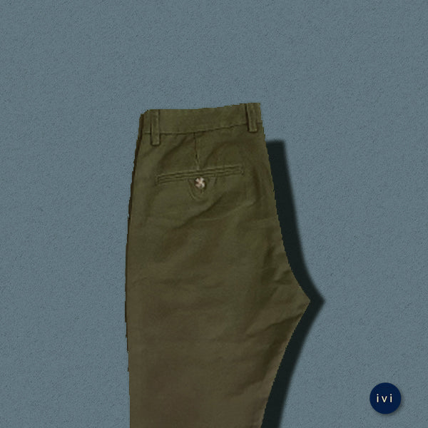 Olive green chinos trouser straight cut