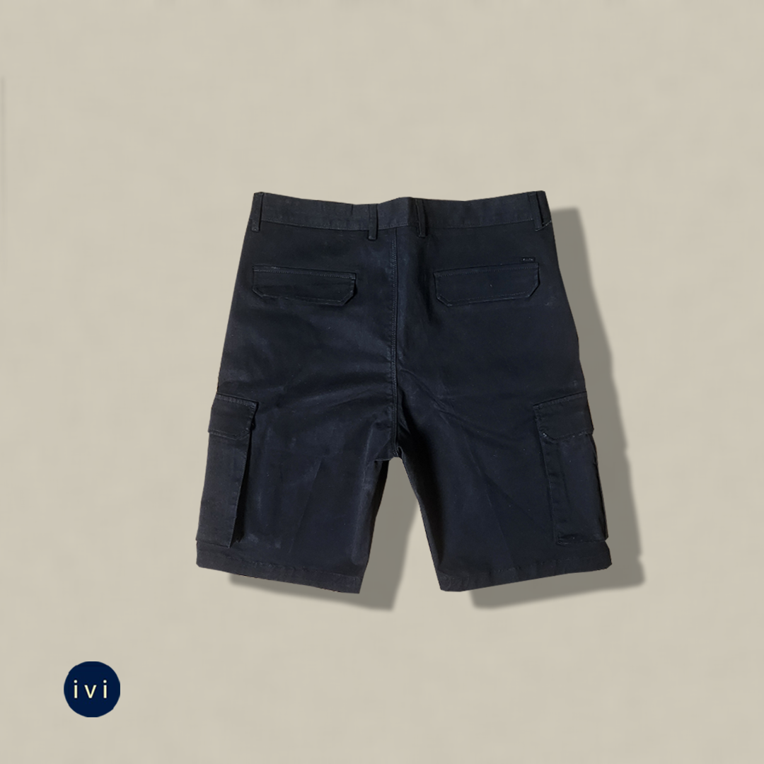 Black cargo short